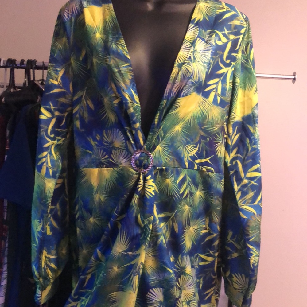 💜💙🌸Chickme NWT Stunning maxi dress, colorful long gown from the Grammys.💋💚